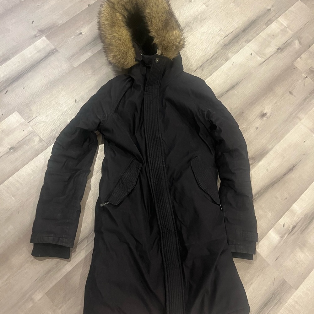 TNA WINTER JACKET EUC Size small